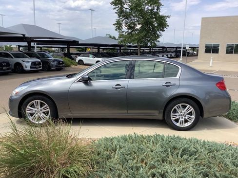 Used 2013 INFINITI G37 x Sedan w/ Premium Pkg AWD/4WD image 2