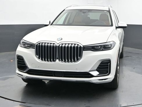 Used 2022 BMW X7 xDrive40i w/ Executive Package image 3
