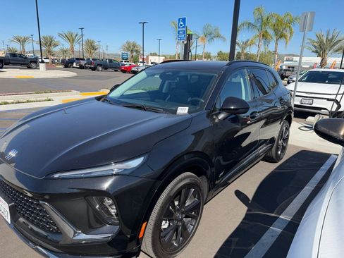 Used 2025 Buick Envision Sport Touring image 4