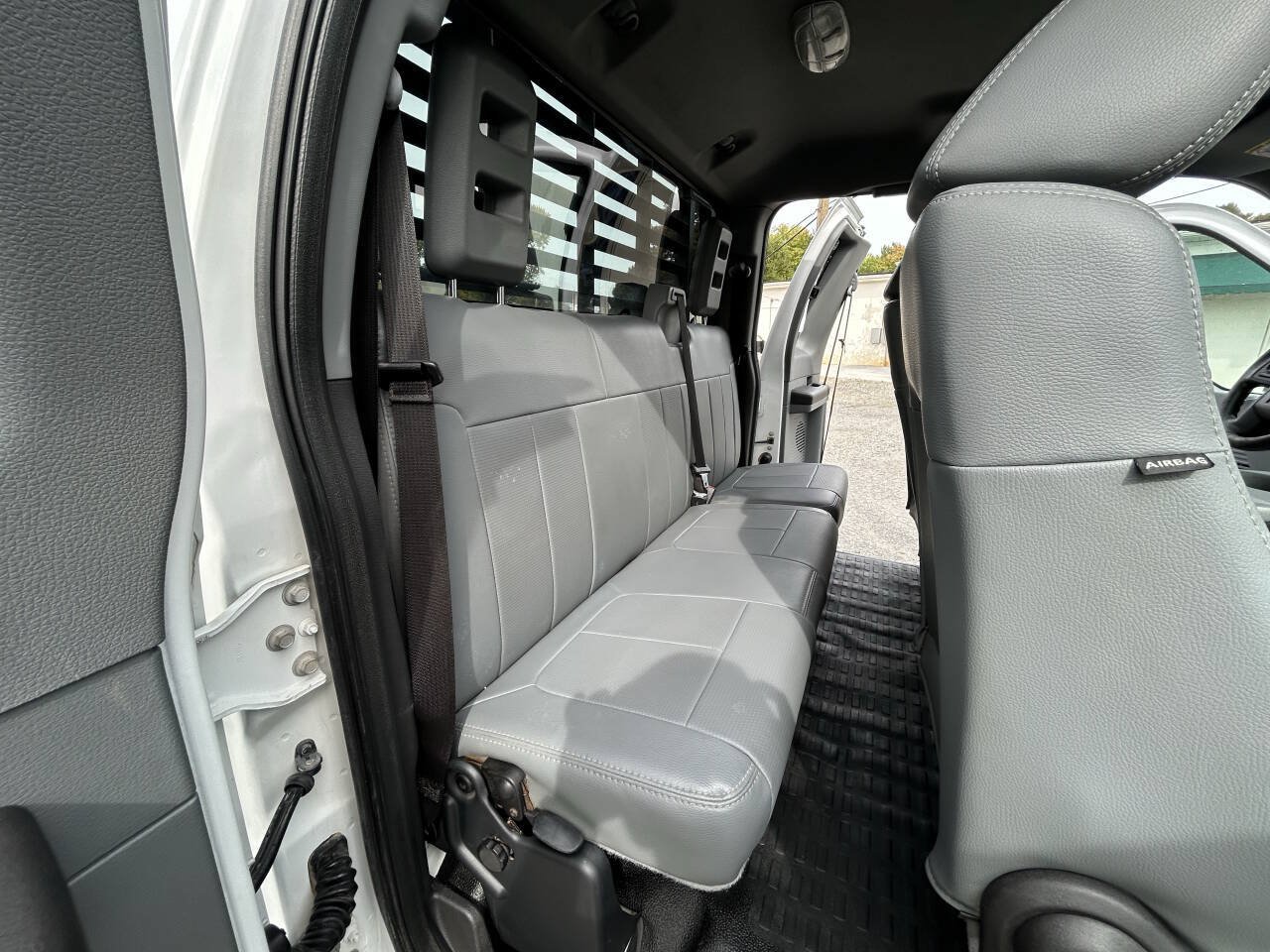 Used 2012 Ford F550 4x4 SuperCab Super Duty w/ XL Value Pkg image 25