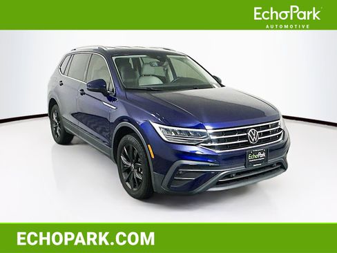 Used 2024 Volkswagen Tiguan SE FWD image 1