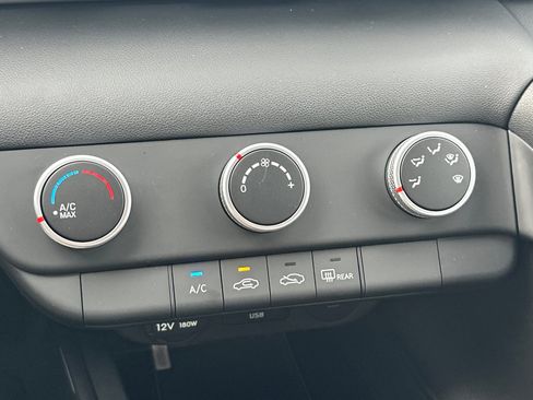 New 2026 Hyundai Elantra SE FWD image 19