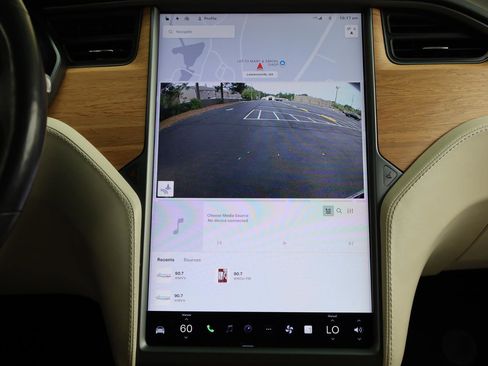 Used 2019 Tesla Model X Long Range AWD/4WD image 37