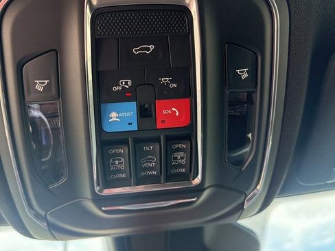 New 2025 Jeep Grand Cherokee L Limited image 28