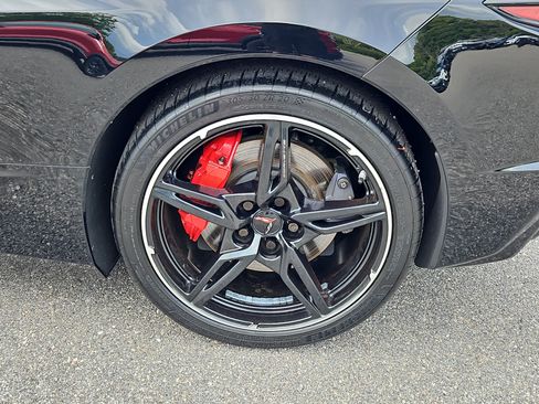 Used 2023 Chevrolet Corvette Stingray Coupe w/ Z51 Performance Package RWD image 23