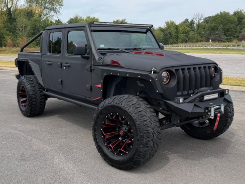 Used 2020 Jeep Gladiator Sport w/ Quick Order Package 24S AWD/4WD image 1