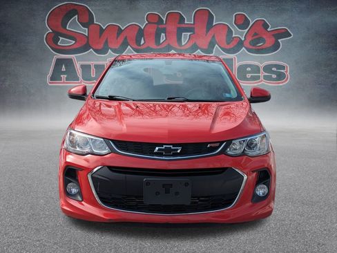 Used 2020 Chevrolet Sonic LT w/ Convenience Package image 2