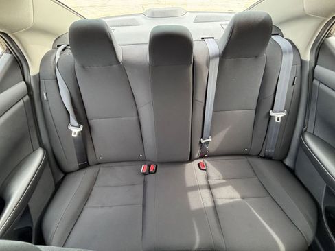 Used 2025 Nissan Sentra S FWD image 36