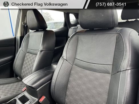 Used 2020 Nissan Rogue Sport SV w/ Technology Package image 18