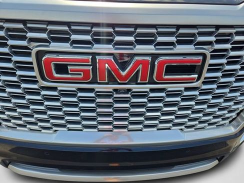 Used 2022 GMC Yukon Denali AWD/4WD image 38