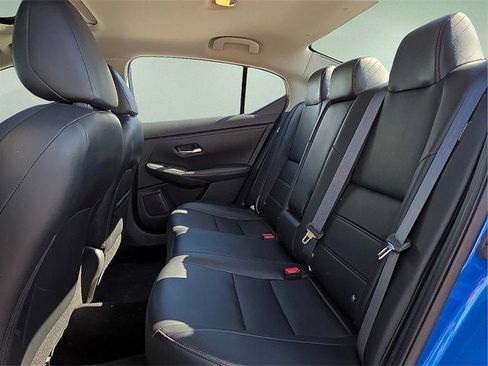 Used 2023 Nissan Sentra SR w/ SR Premium Package image 13