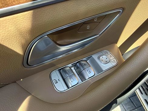 Used 2025 Mercedes-Benz GLS 450 4MATIC image 19