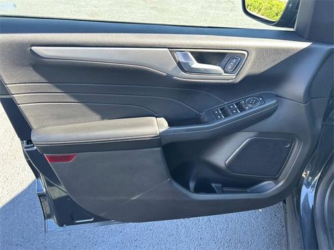 Used 2022 Ford Escape SEL image 23