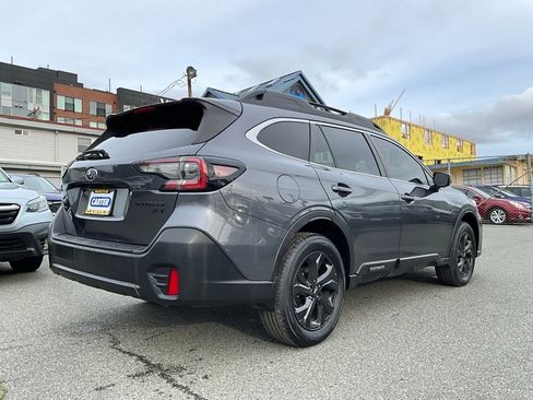Certified 2022 Subaru Outback Onyx Edition XT w/ Popular Package #2 image 9