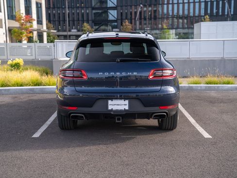 Used 2017 Porsche Macan AWD/4WD image 7