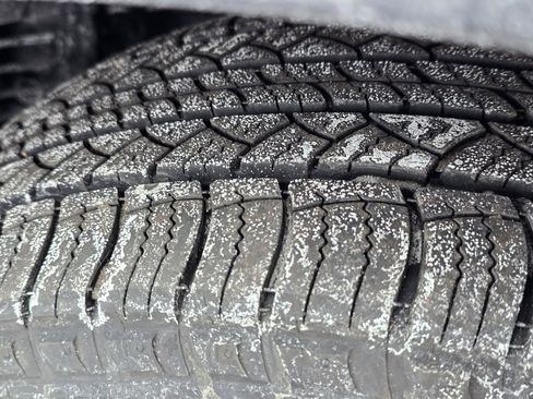 Used 2019 Toyota Highlander XLE image 25