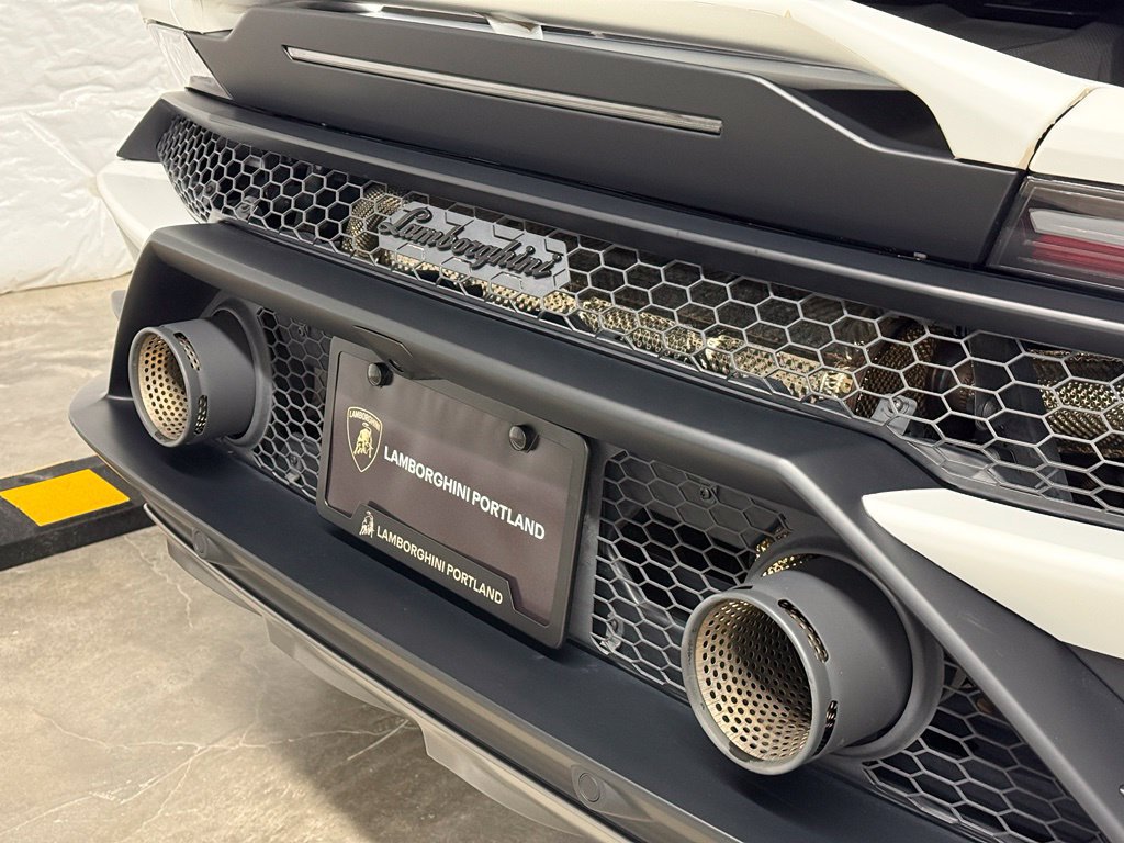 Used 2023 Lamborghini Huracan Sterrato AWD/4WD image 17