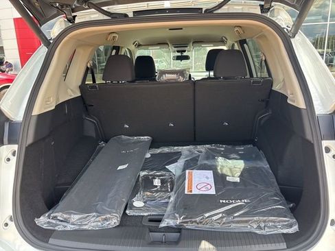 New 2026 Nissan Rogue SV image 20