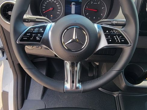 New 2025 Mercedes-Benz Sprinter 2500 image 12
