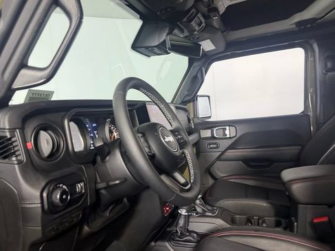 Used 2025 Jeep Wrangler Unlimited Rubicon AWD/4WD image 20