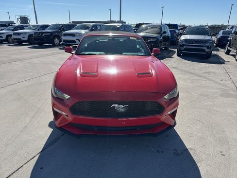 Used 2020 Ford Mustang Premium image 3