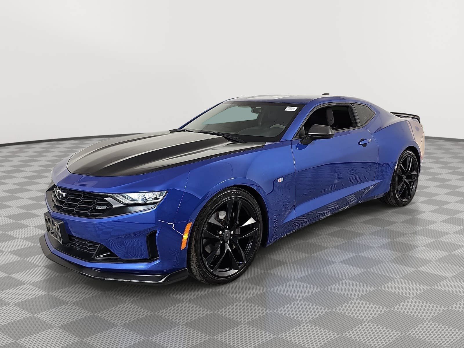 Used 2019 Chevrolet Camaro LT w/ 1LE Track Performance Package RWD image 4