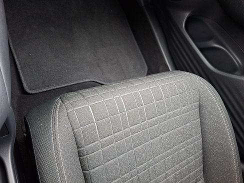 Certified 2023 Honda HR-V LX image 26