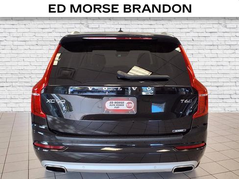Used 2021 Volvo XC90 T6 Momentum w/ Climate Package image 4
