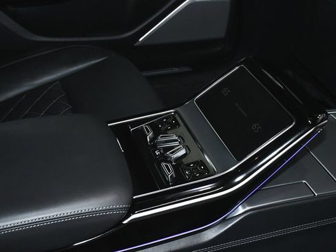 Used 2023 Audi S8 4.0T image 61