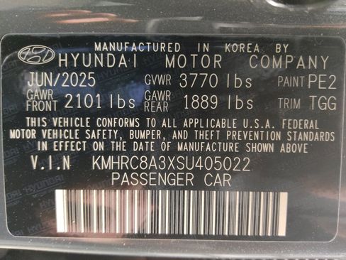 Used 2025 Hyundai Venue SEL image 33