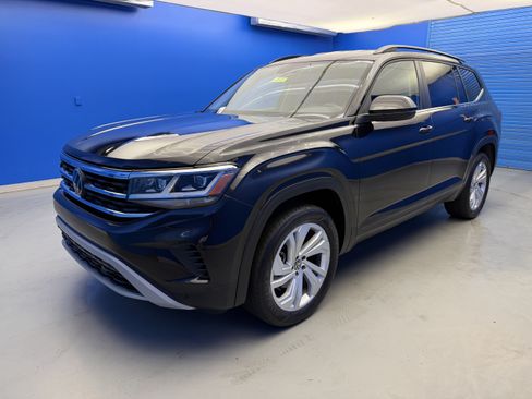 Used 2023 Volkswagen Atlas SE AWD/4WD image 4