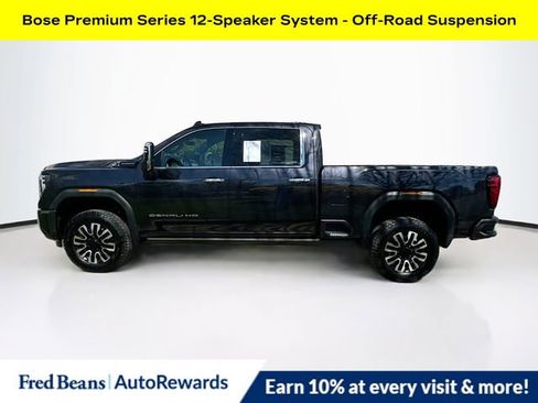 Used 2025 GMC Sierra 3500 Denali Ultimate AWD/4WD image 4