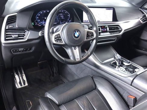 Used 2020 BMW X5 M50i image 9