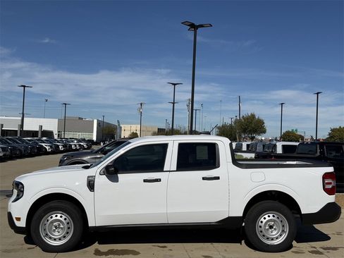 New 2025 Ford Maverick XL image 27