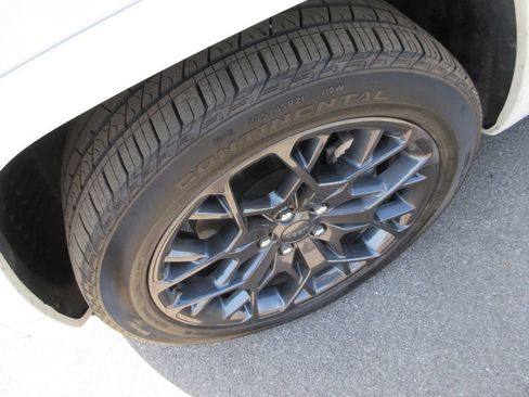 Used 2025 Jeep Grand Cherokee L Summit AWD/4WD image 14