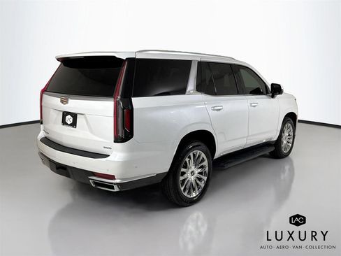 Used 2021 Cadillac Escalade Premium Luxury AWD/4WD image 6
