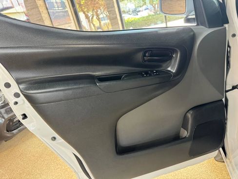 Used 2017 Nissan NV200 SV FWD image 17