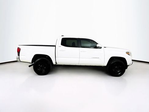 Used 2022 Toyota Tacoma SR5 RWD image 8