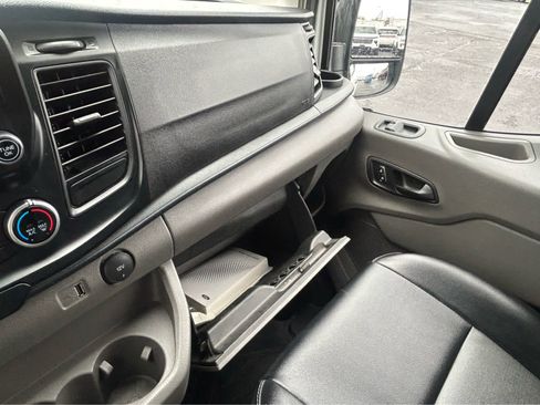 Used 2024 Ford Transit 250 148 Medium Roof w/ Load Area Protection Package RWD image 38