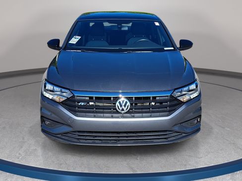Used 2021 Volkswagen Jetta R-Line w/ R-Line Cold Weather Package FWD image 2