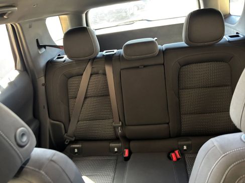 Used 2025 Chevrolet Equinox LT image 38