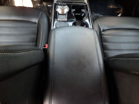 Used 2019 Ford Edge SEL w/ Equipment Group 201A FWD image 17