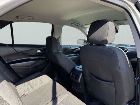 Used 2018 Chevrolet Equinox LT FWD image 45