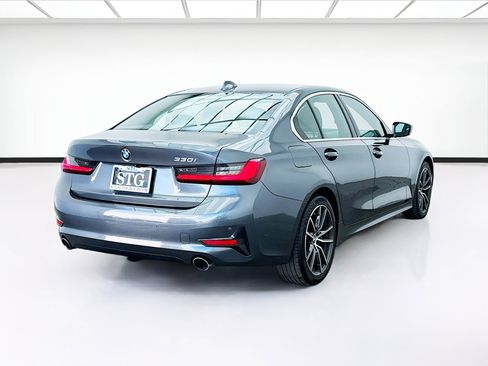 Used 2022 BMW 330i Sedan w/ Premium Package image 4