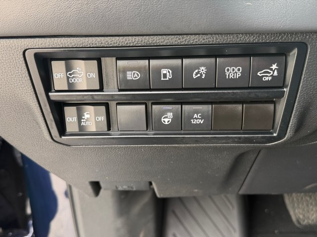 Used 2023 Toyota Tundra Platinum RWD image 39