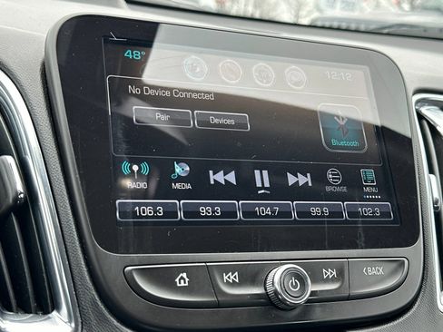 Used 2017 Chevrolet Malibu LT image 17