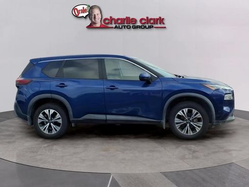Used 2023 Nissan Rogue SV FWD image 6