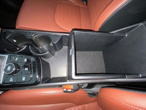 Used 2025 Kia Sportage SX FWD image 21