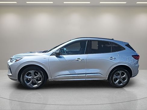 Used 2023 Ford Escape ST-Line AWD/4WD image 4