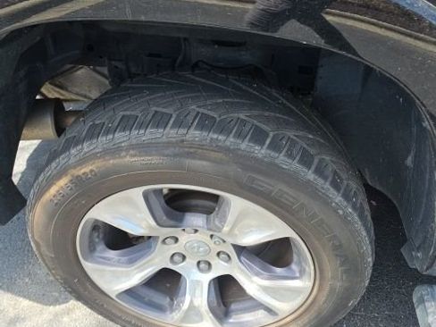 Used 2019 RAM 1500 Laramie image 12